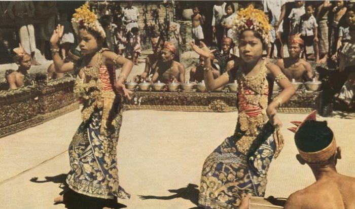 Legong: Dance of the Virgins 1935 [Bali India] Naturism vintage film [Real nudism]